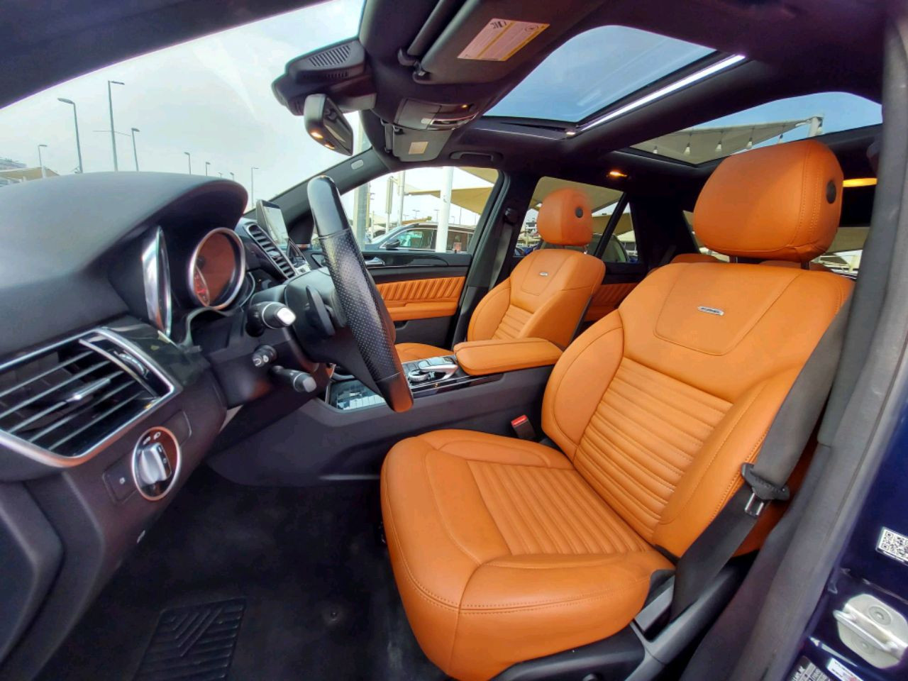 Mercedes Benz GLE SUV - Image 8