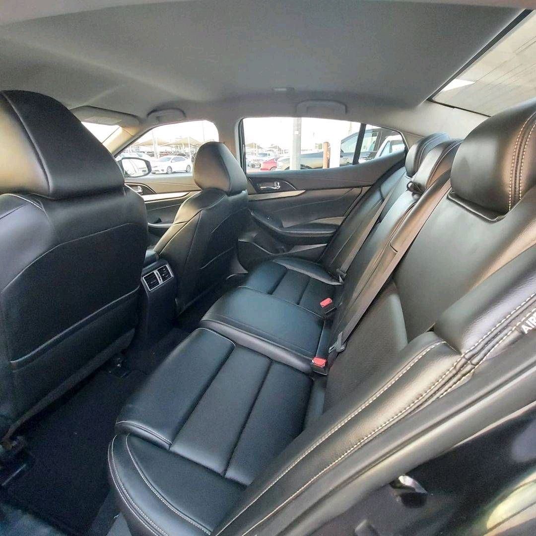 Nissan Maxima - Image 10