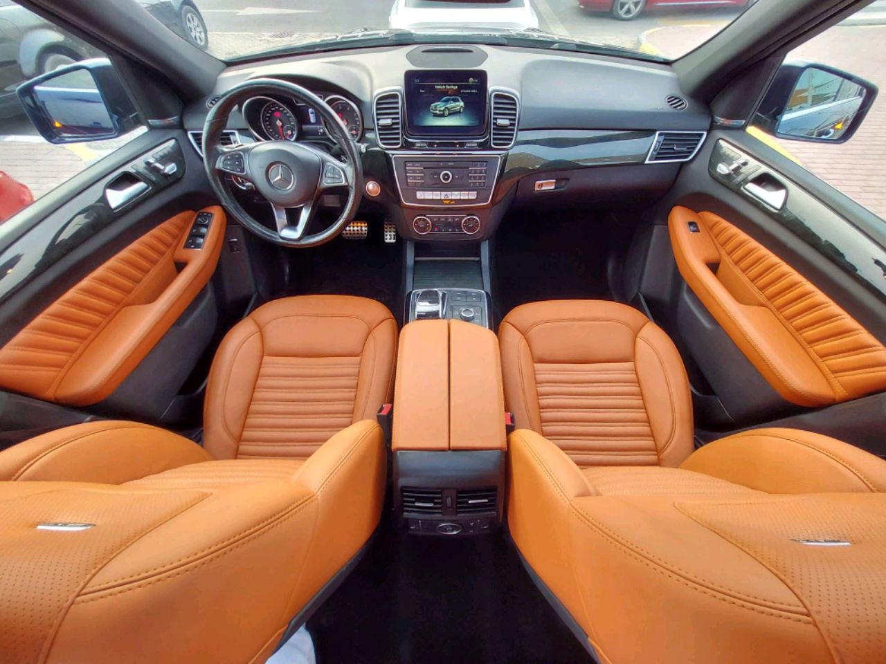 Mercedes Benz GLE SUV - Image 9