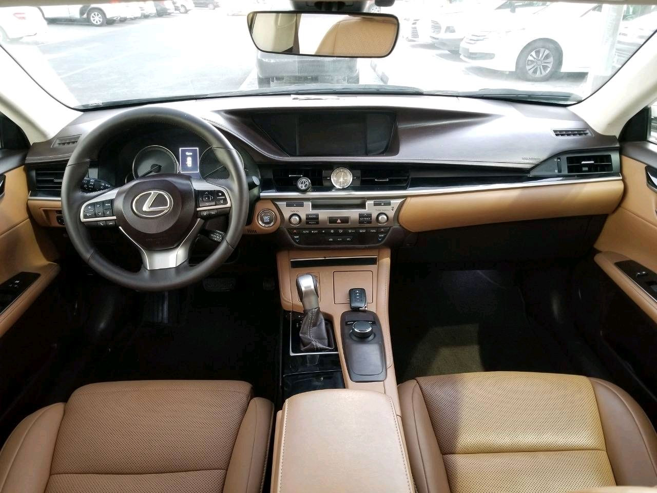 Lexus ES-Series - Image 3