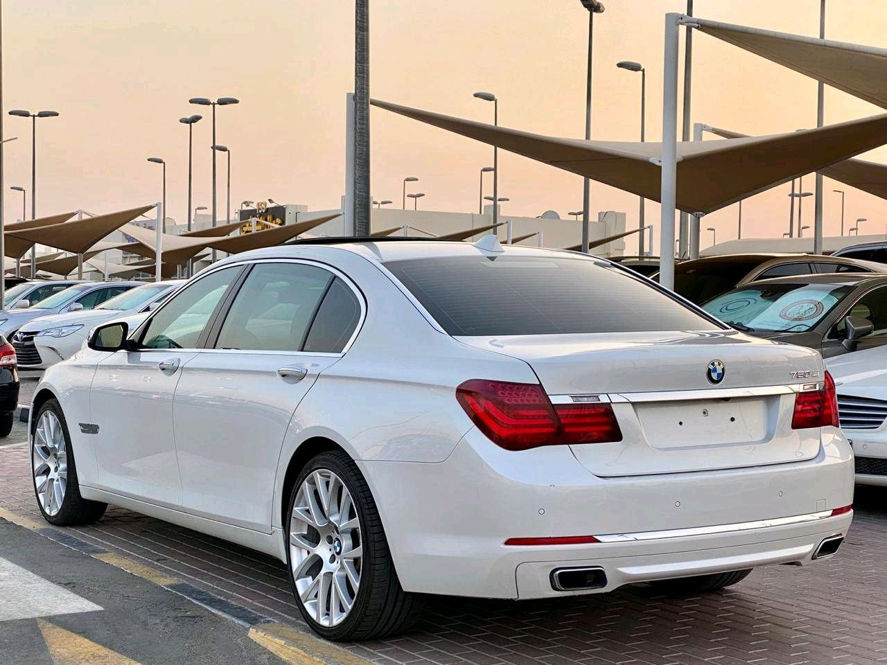 BMW 7-Series - Image 3