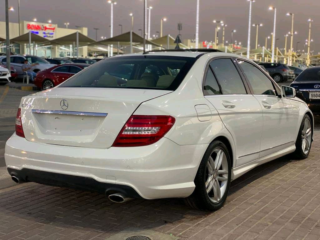 Mercedes Benz C-Class - Image 4