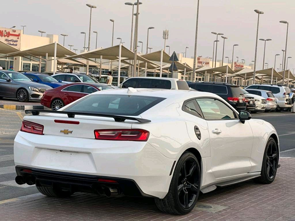Chevrolet Camaro - Image 4