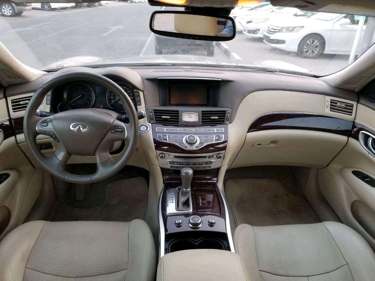 Infiniti Q70 - Image 6
