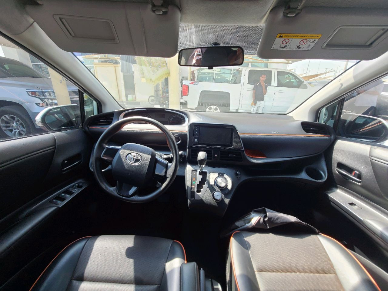 Toyota Sienna - Image 6