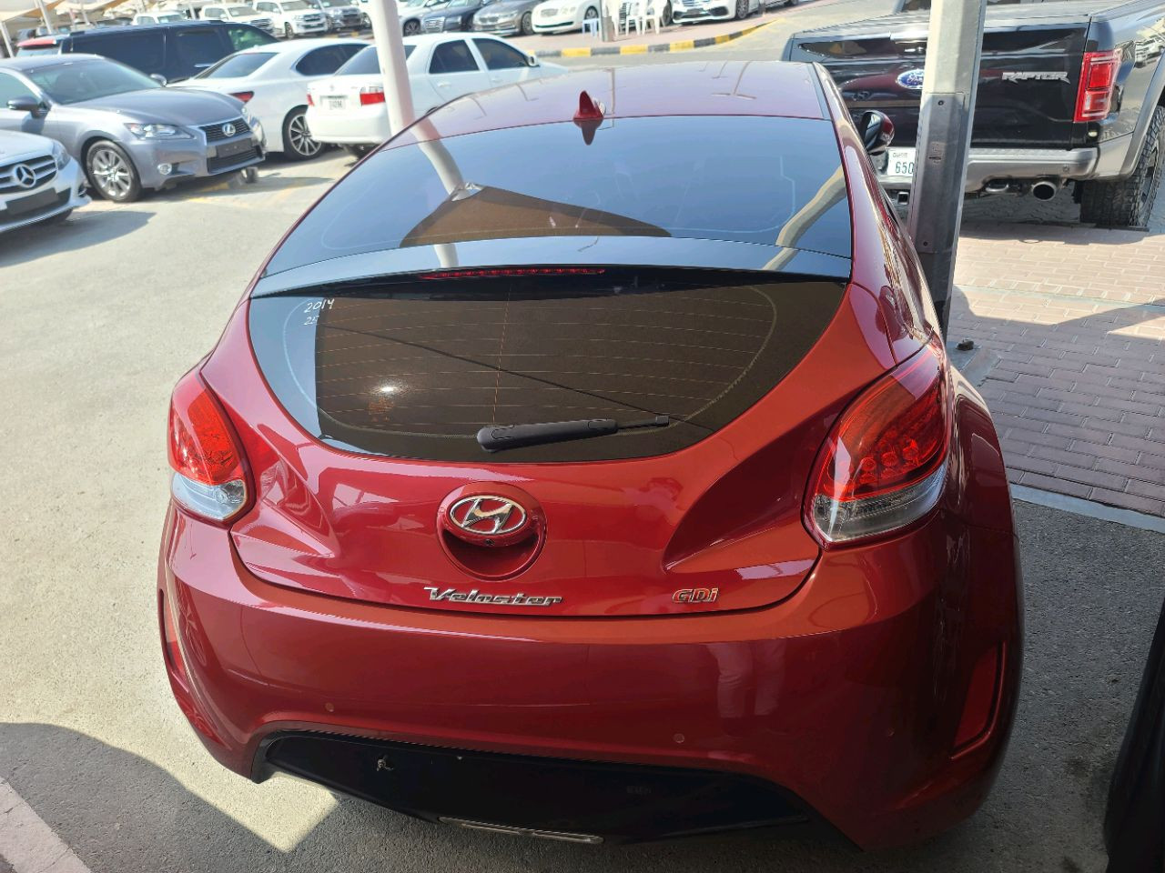 Hyundai Veloster - Image 2