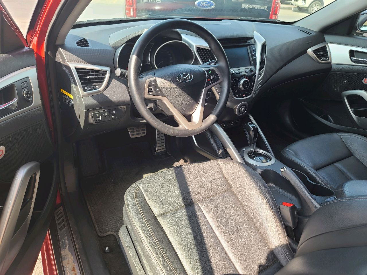 Hyundai Veloster - Image 3