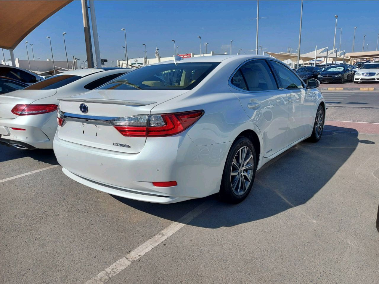 Lexus ES-Series - Image 3