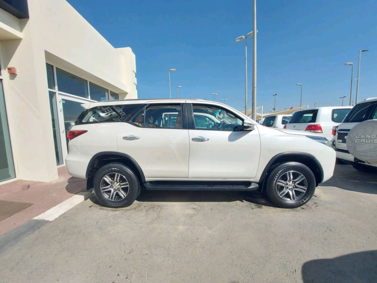 Toyota Fortuner - Image 5