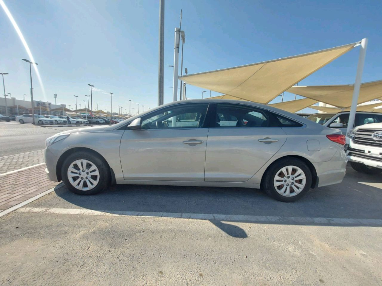 Hyundai Sonata - Image 5