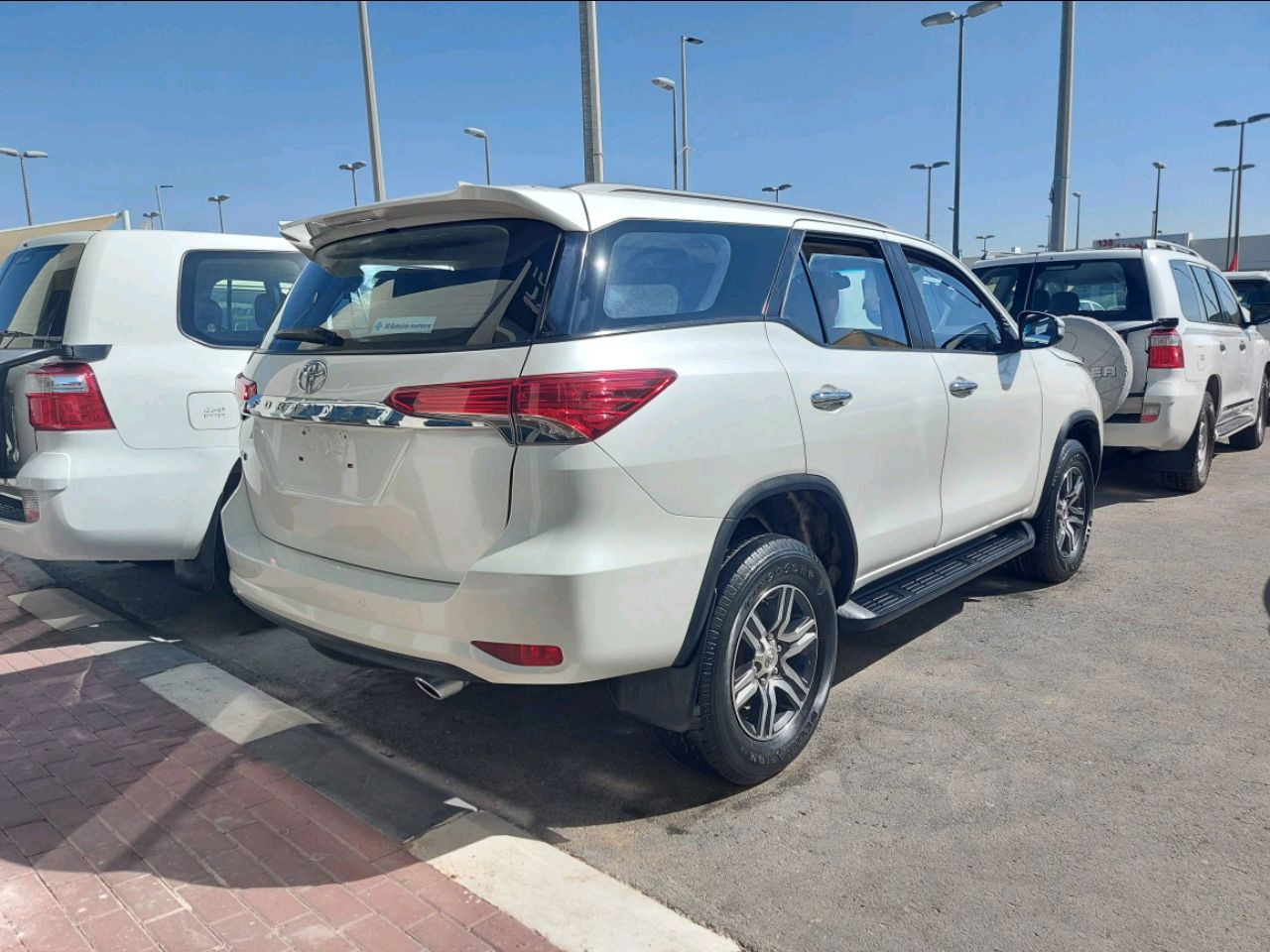 Toyota Fortuner - Image 4