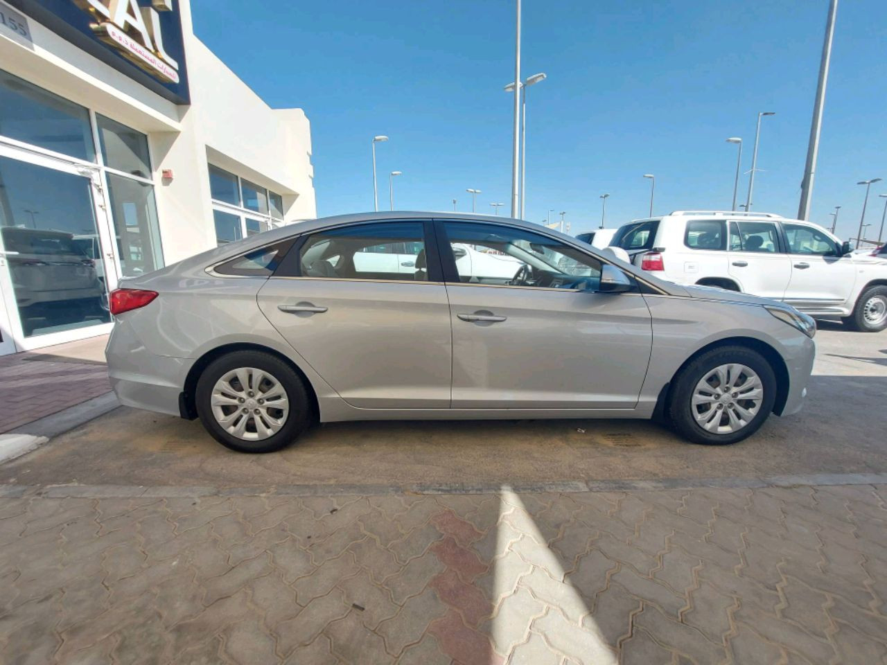 Hyundai Sonata - Image 5