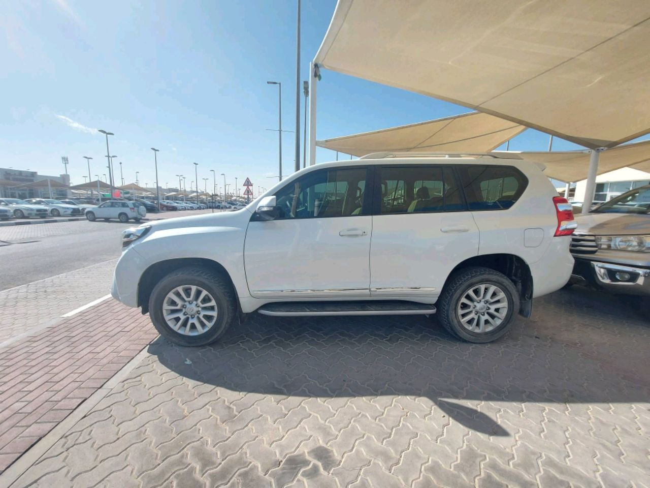 Toyota Land Cruiser - Image 5