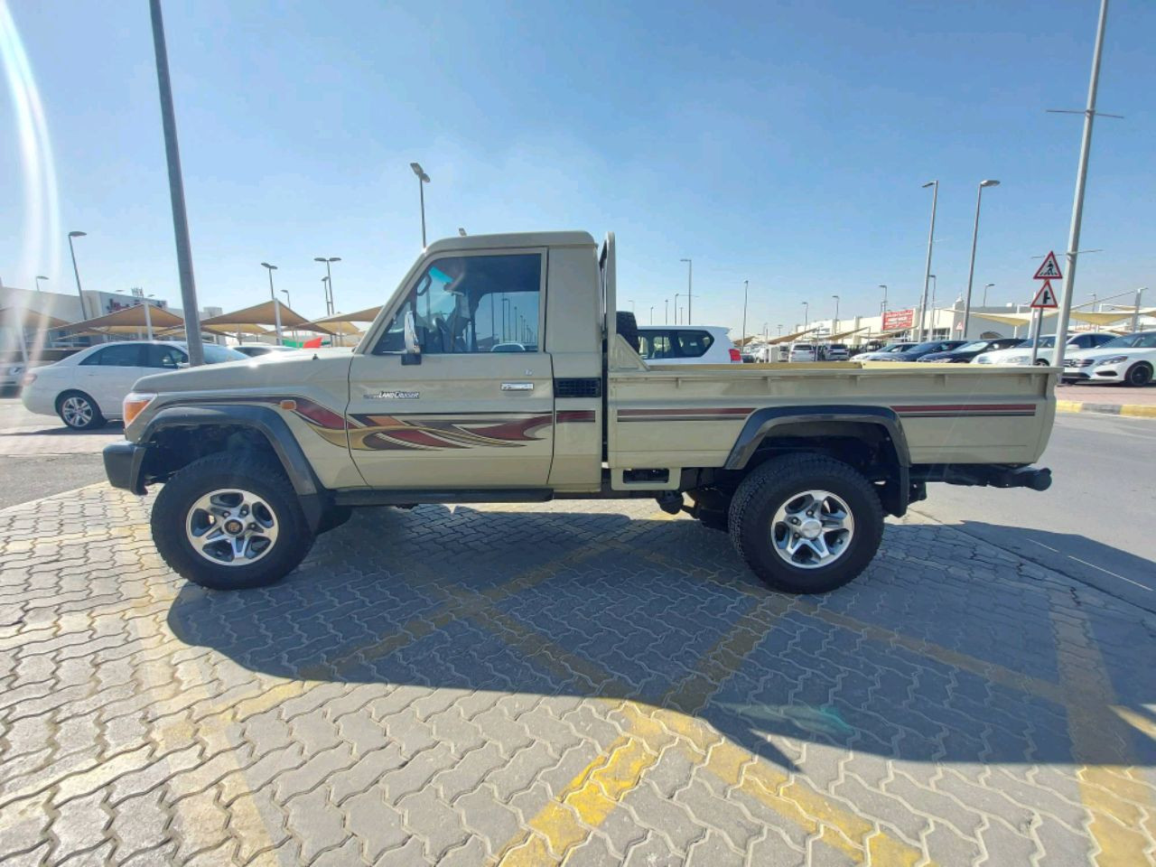 Toyota Land Cruiser - Image 5
