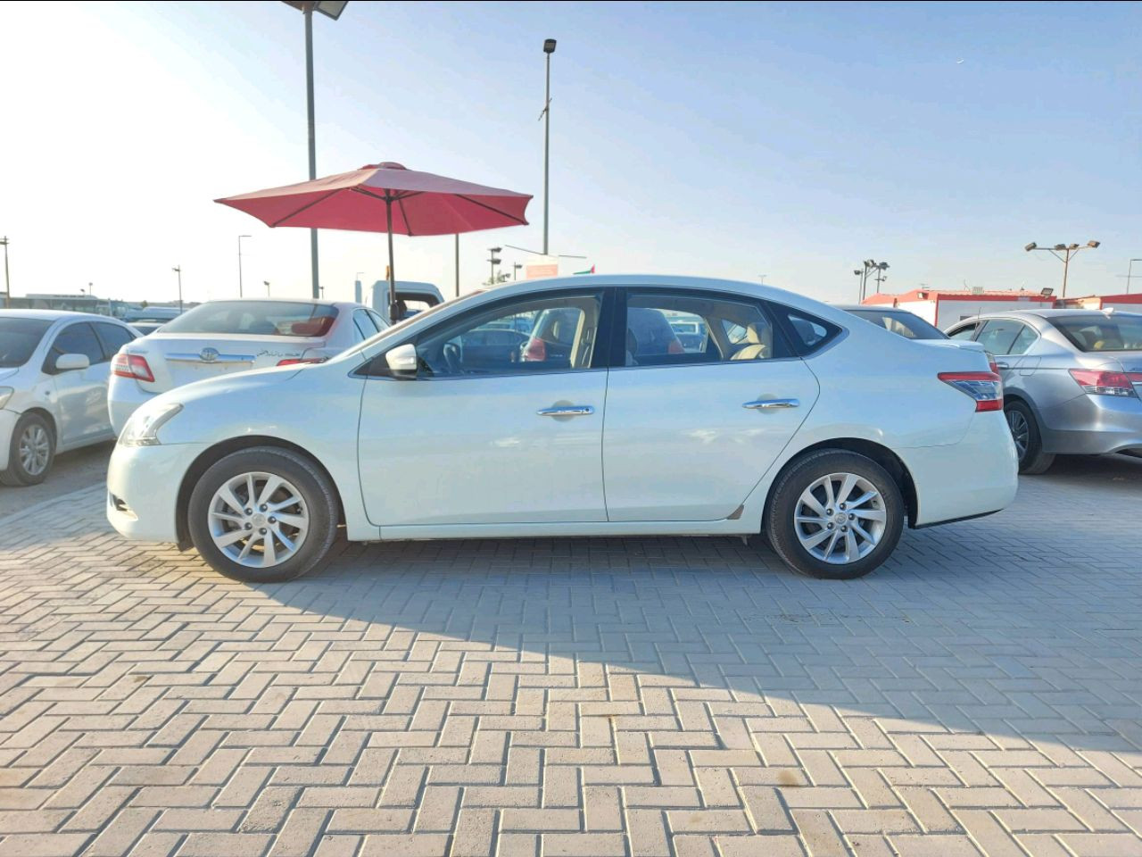 Nissan Sentra - Image 5