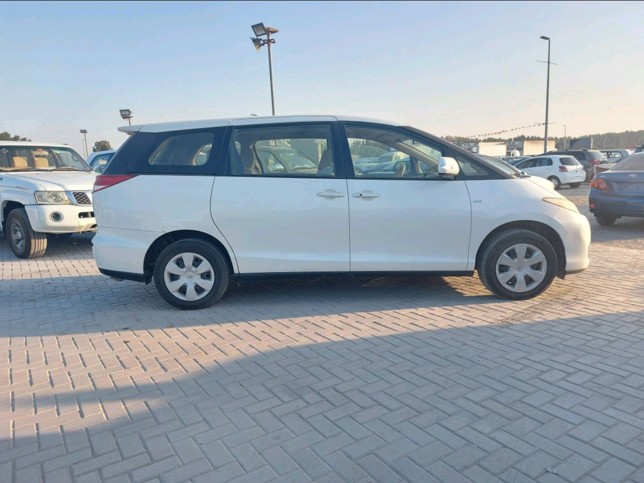 Toyota Previa - Image 5