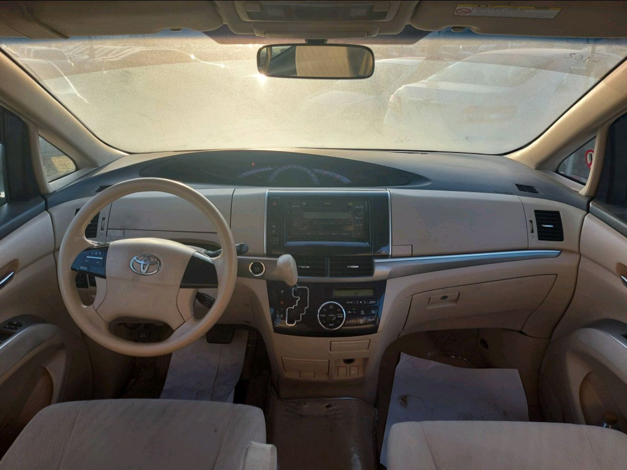 Toyota Previa - Image 3