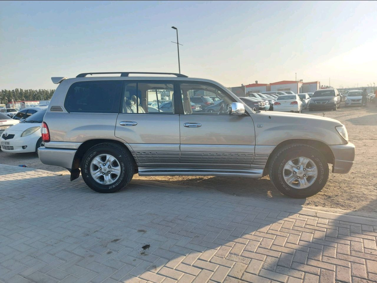 Toyota Land Cruiser - Image 6