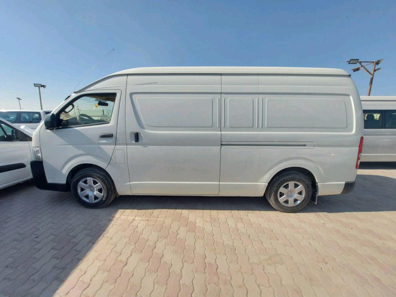 Toyota Hiace - Image 3