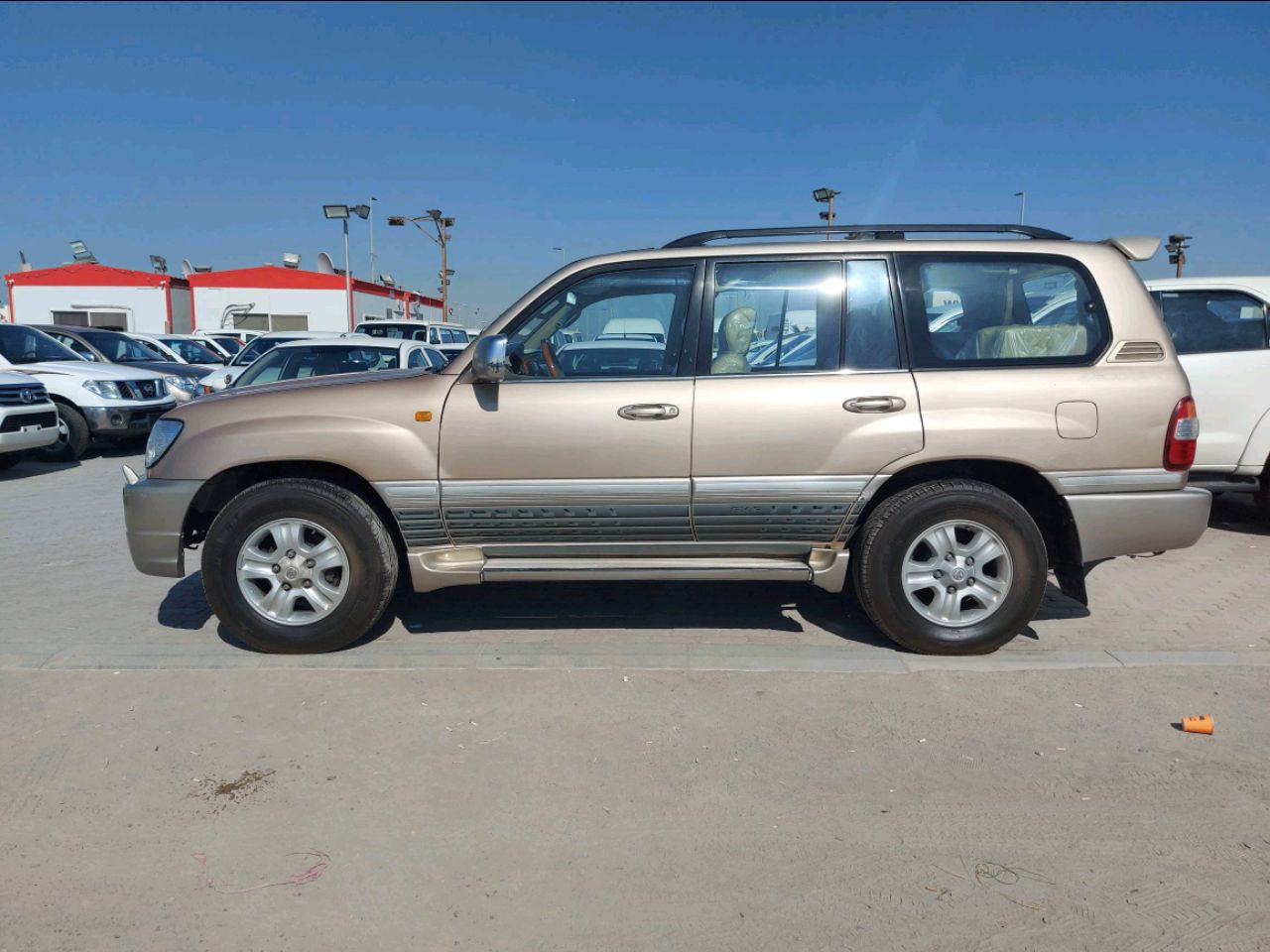 Toyota Land Cruiser - Image 3