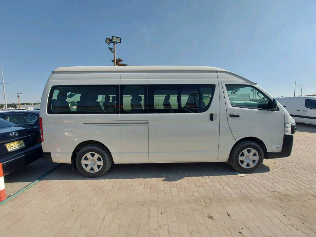 Toyota Hiace - Image 2