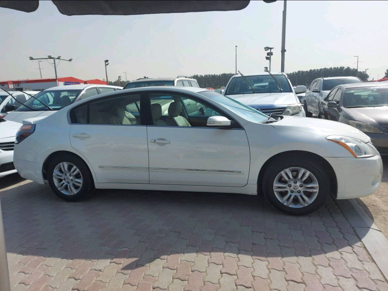 Nissan Altima - Image 6