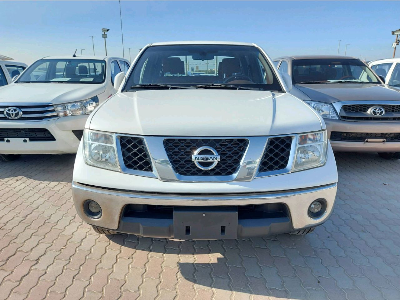 Nissan Navara - Image 5