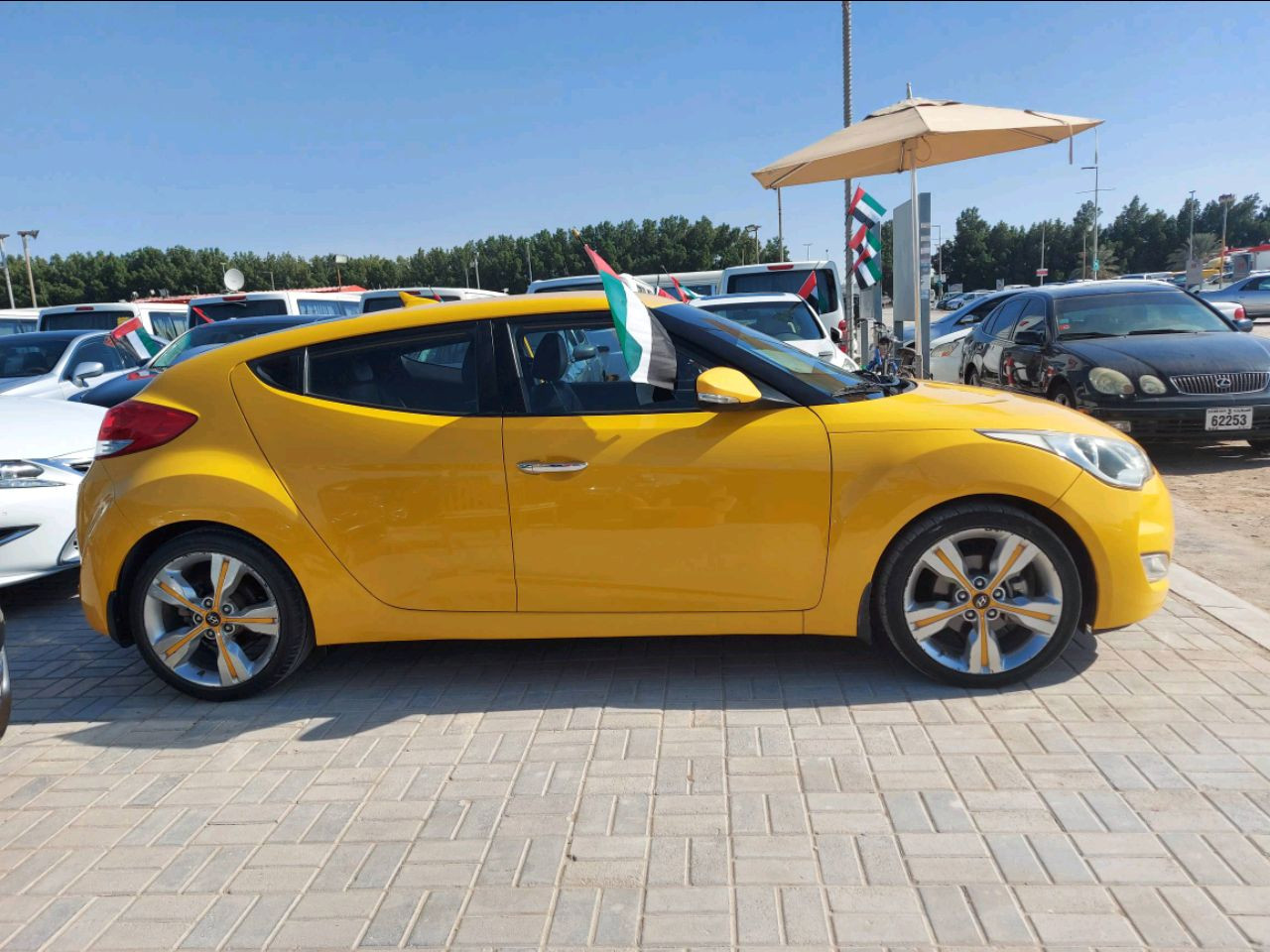 Hyundai Veloster - Image 3