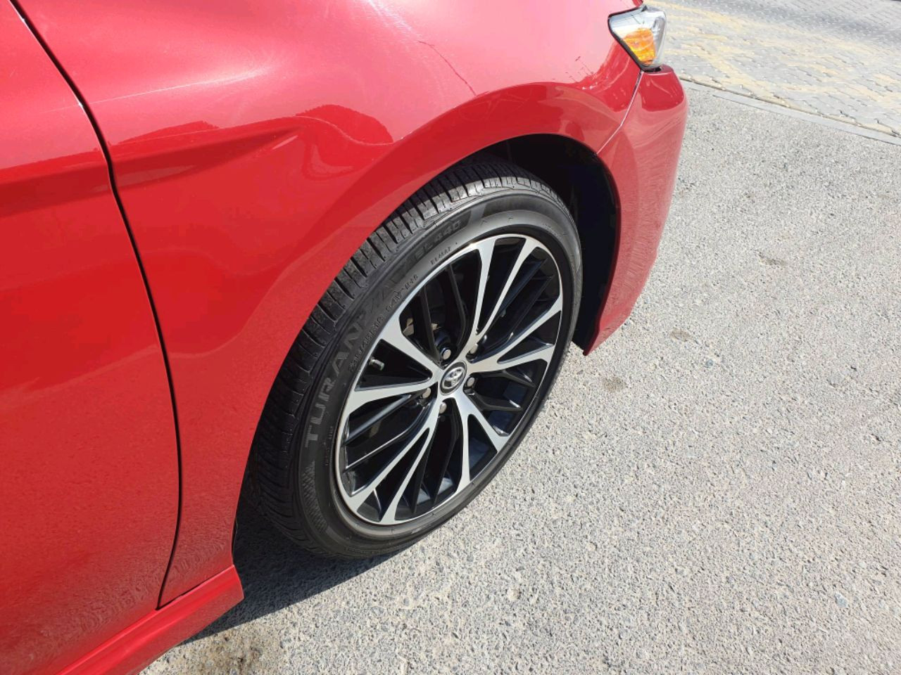 Toyota Camry - Image 5