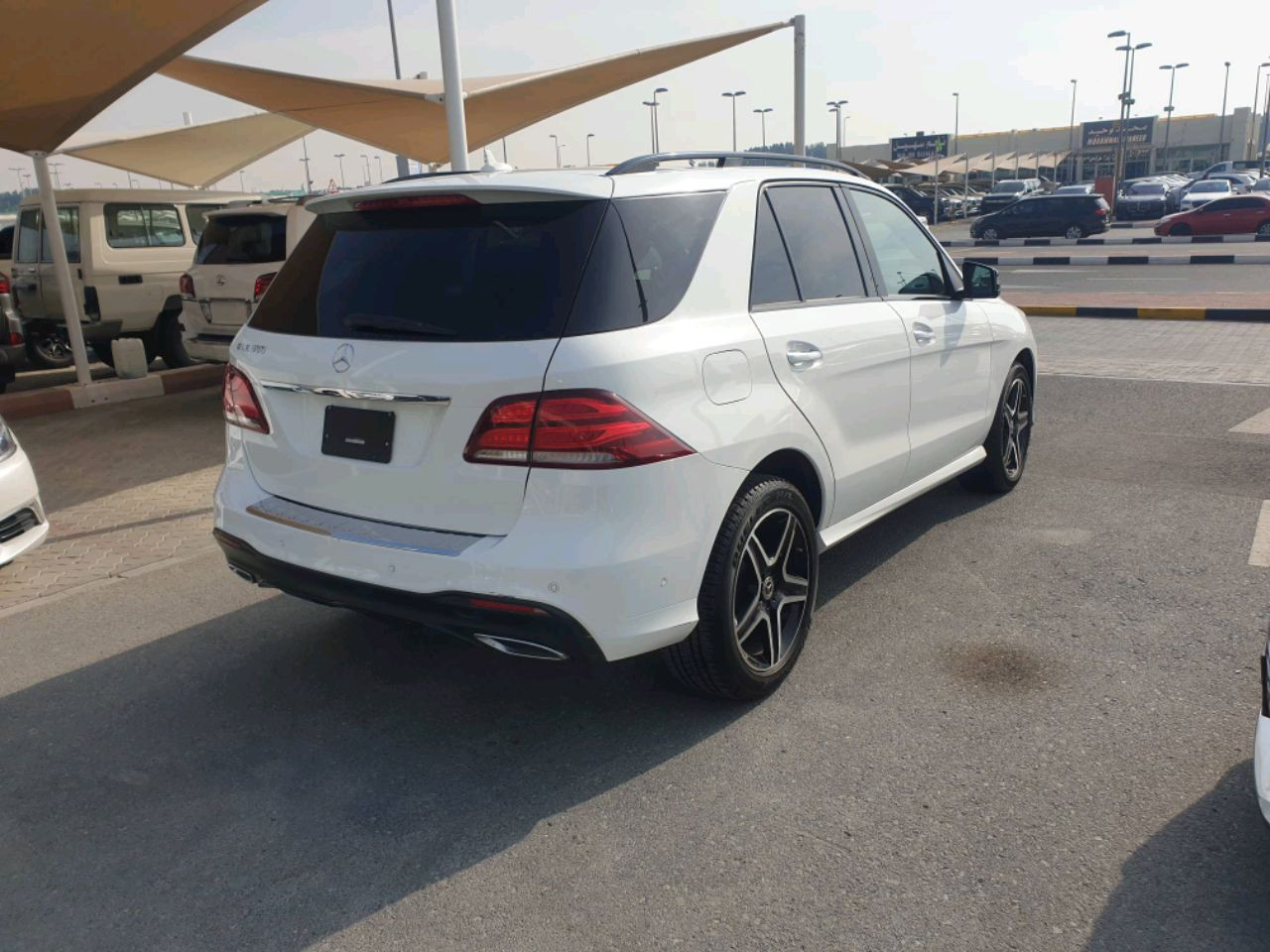 Mercedes Benz GLE SUV - Image 8