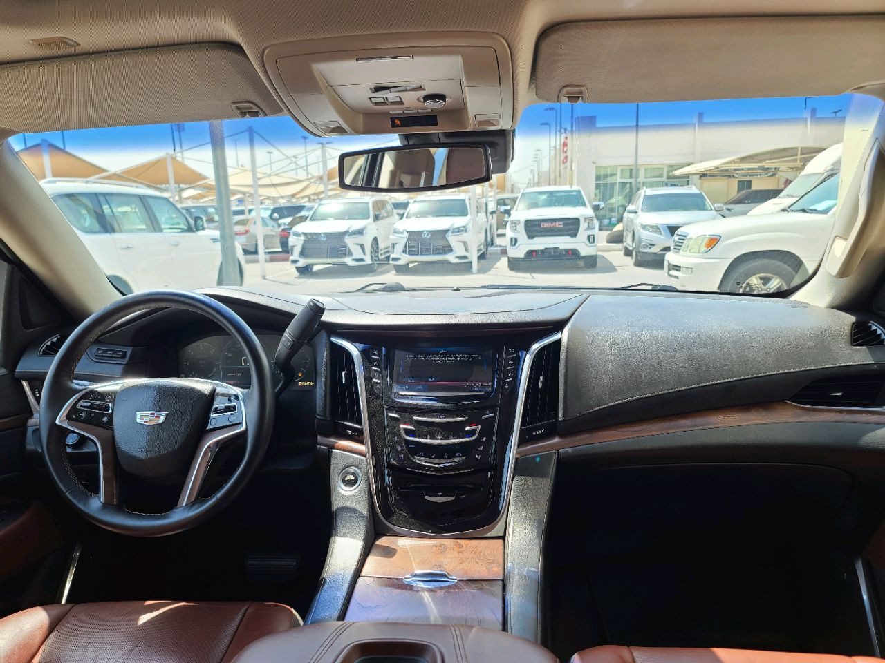 Cadillac Escalade - Image 10