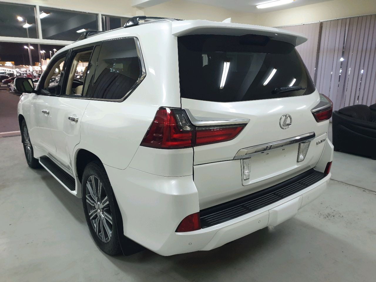 Lexus LX-Series - Image 7