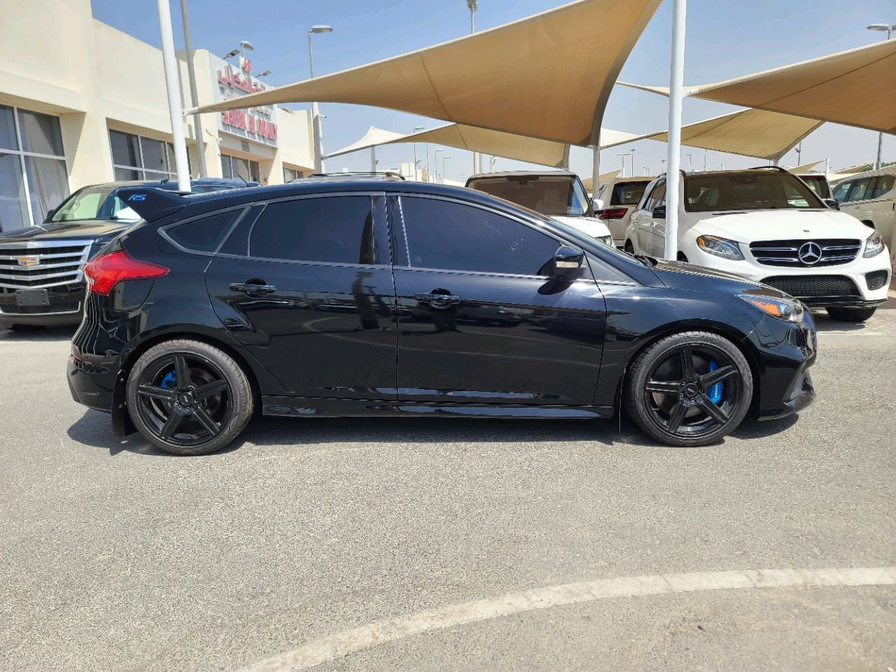 Ford Focus - Image 9
