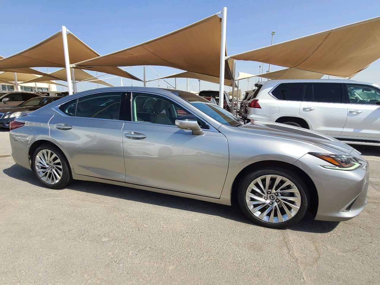 Lexus ES-Series - Image 3