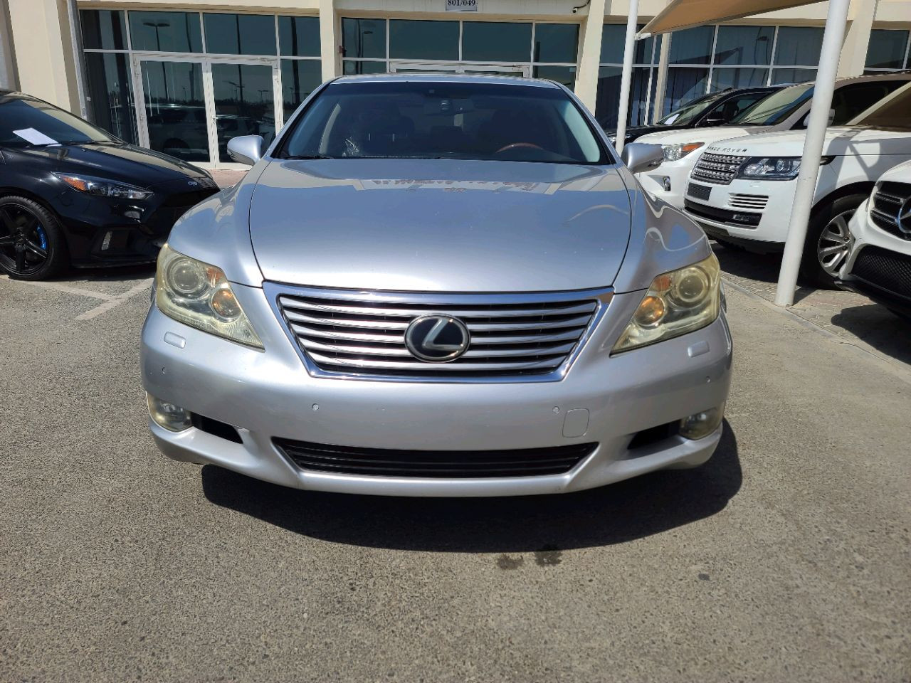 Lexus LS-Series - Image 10