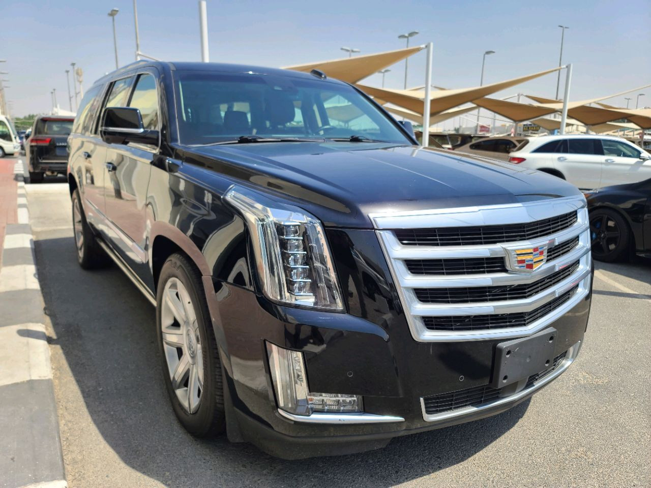 Cadillac Escalade - Image 6