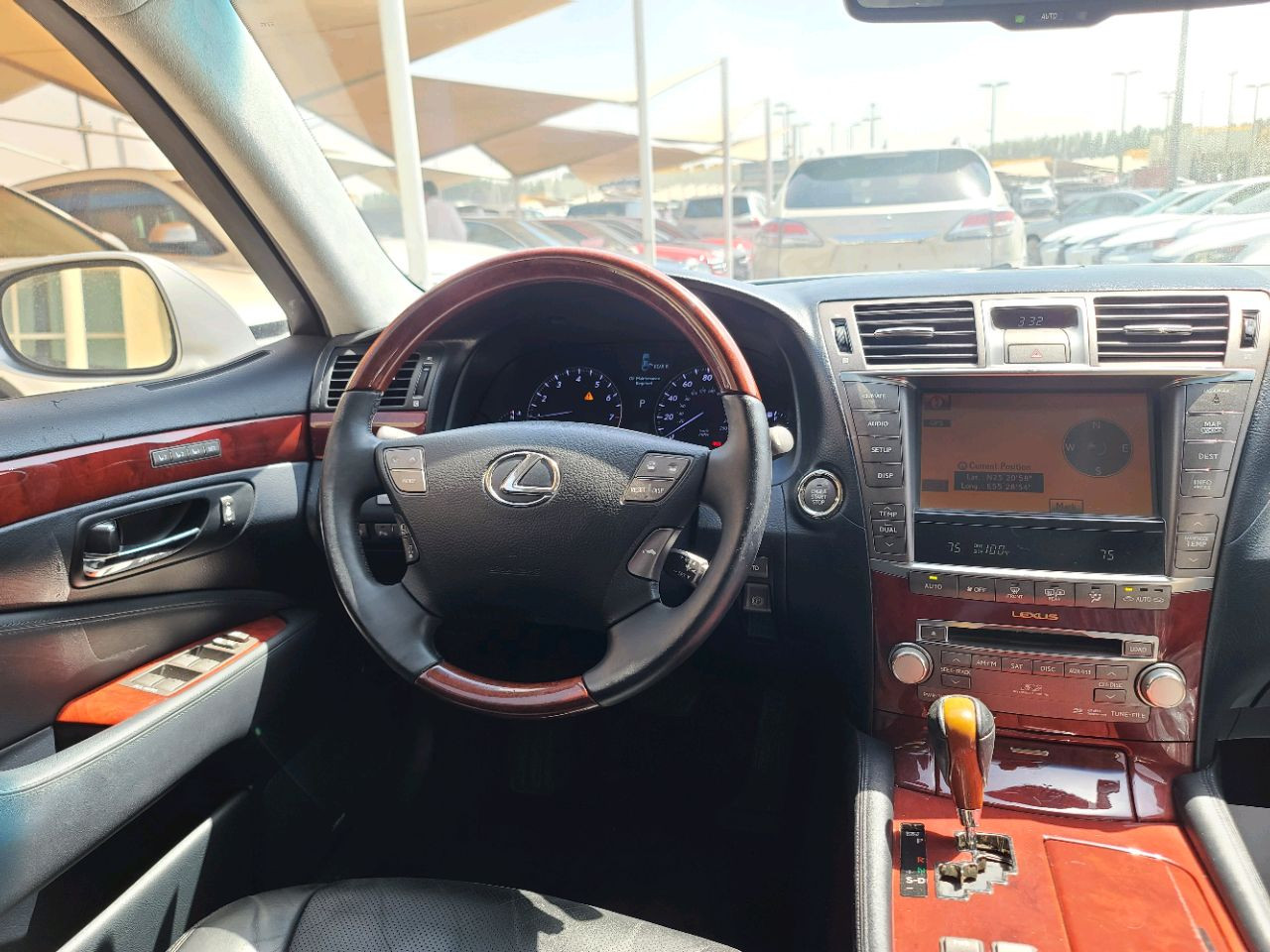 Lexus LS-Series - Image 11