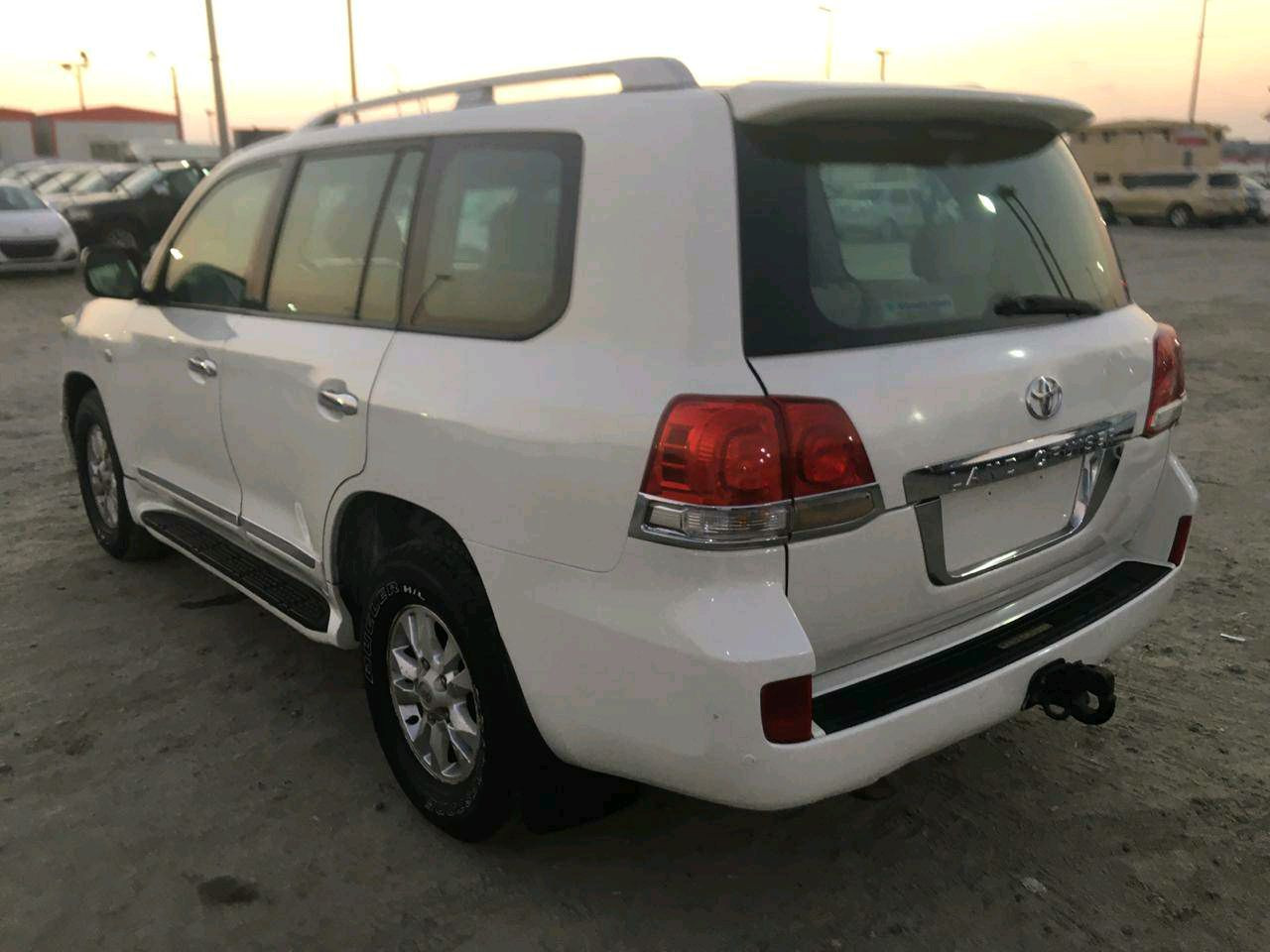 Toyota Land Cruiser - Image 5