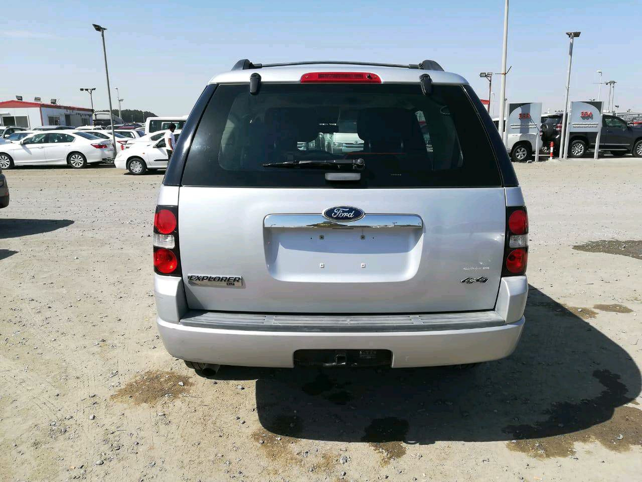 Ford Explorer - Image 5