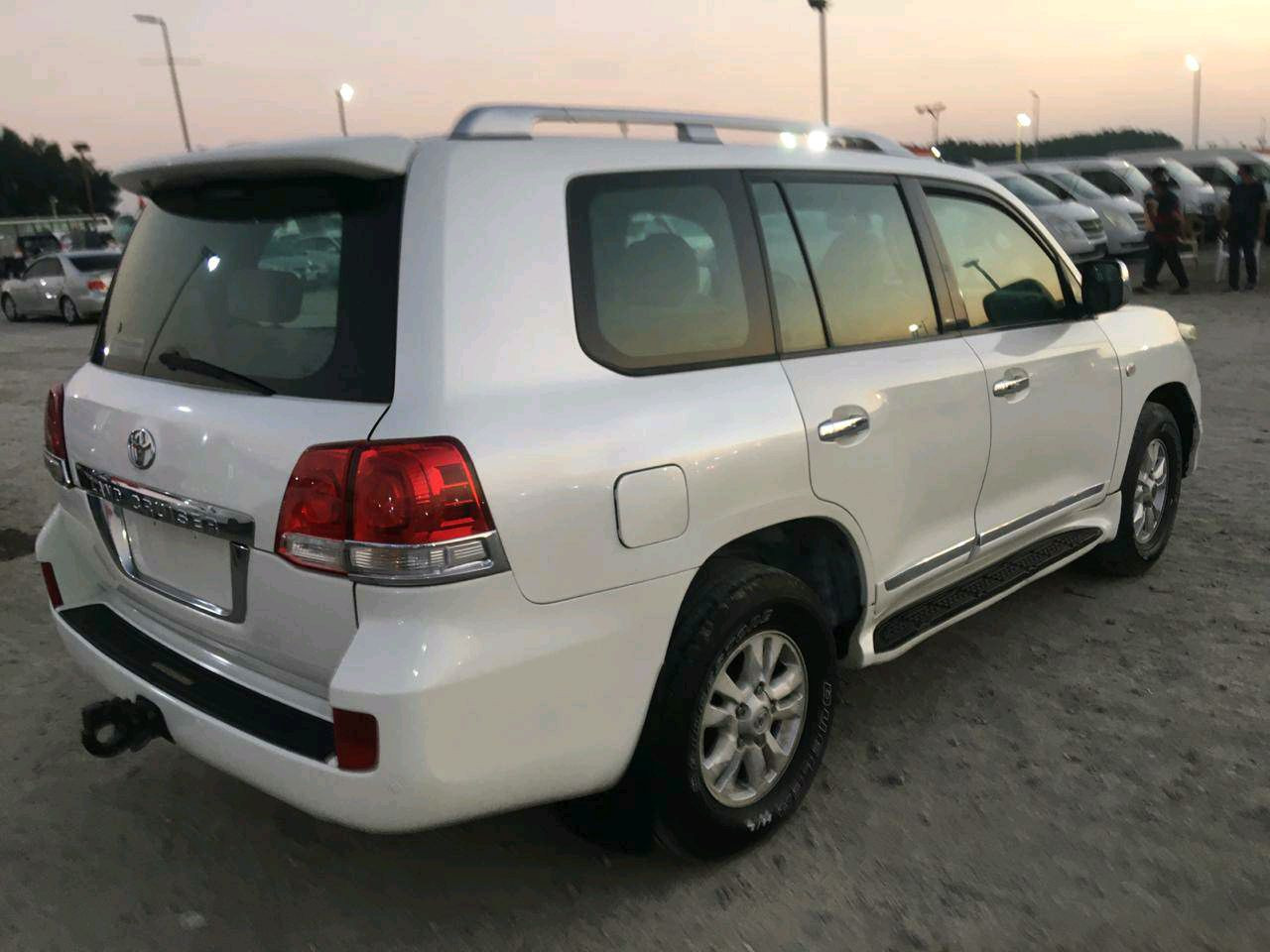 Toyota Land Cruiser - Image 3