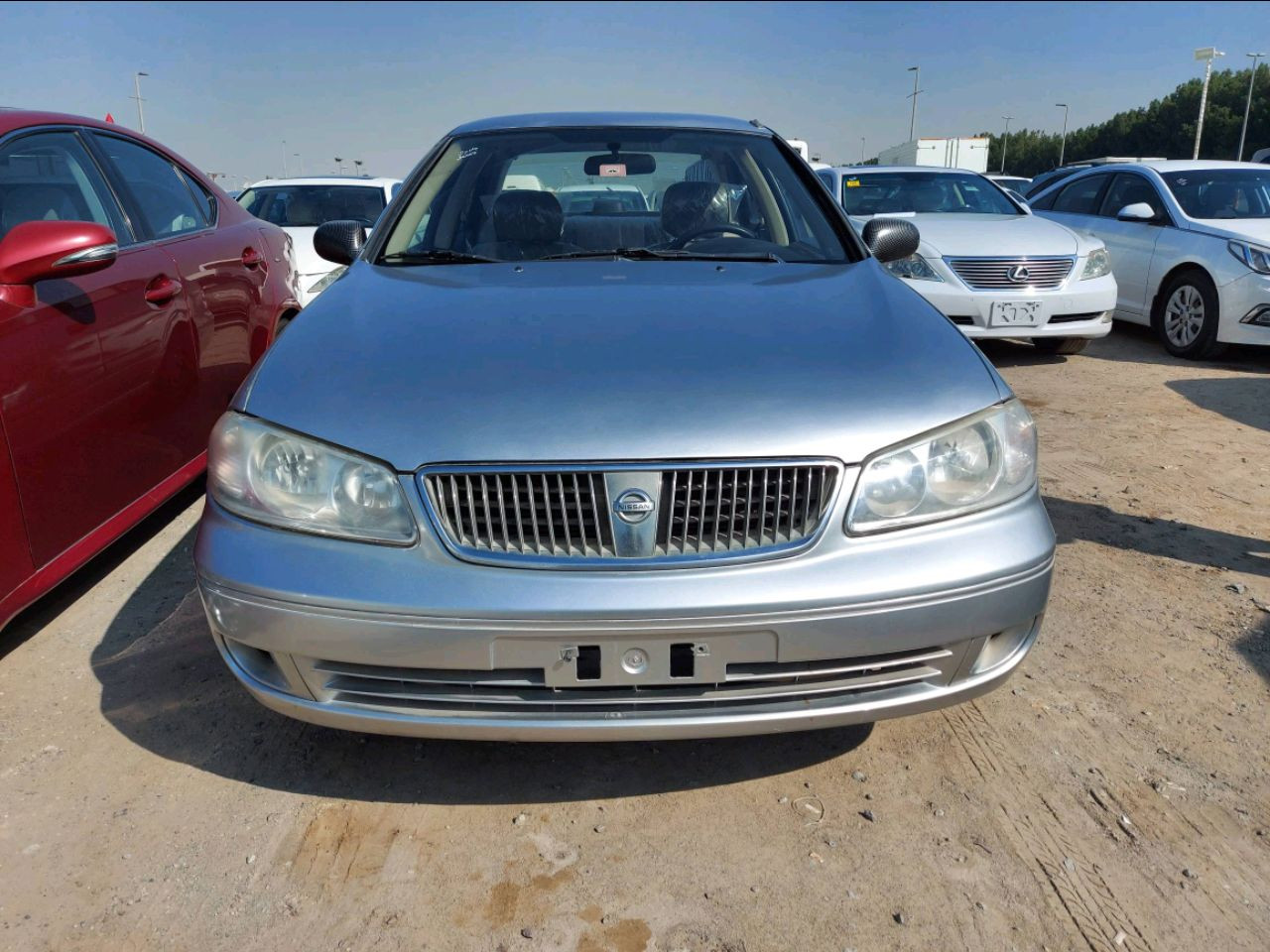 Nissan Sunny - Image 4