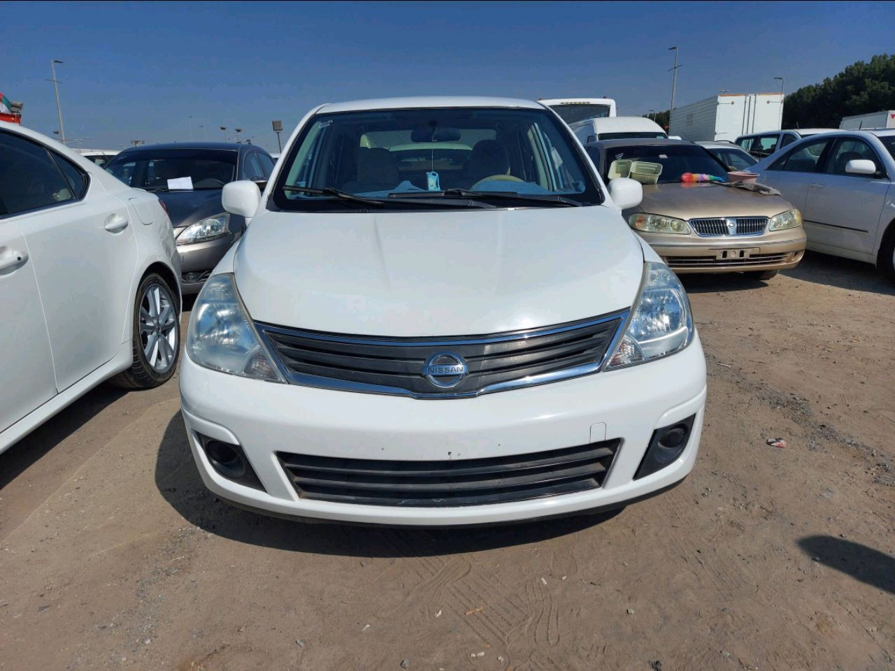 Nissan Tiida - Image 4