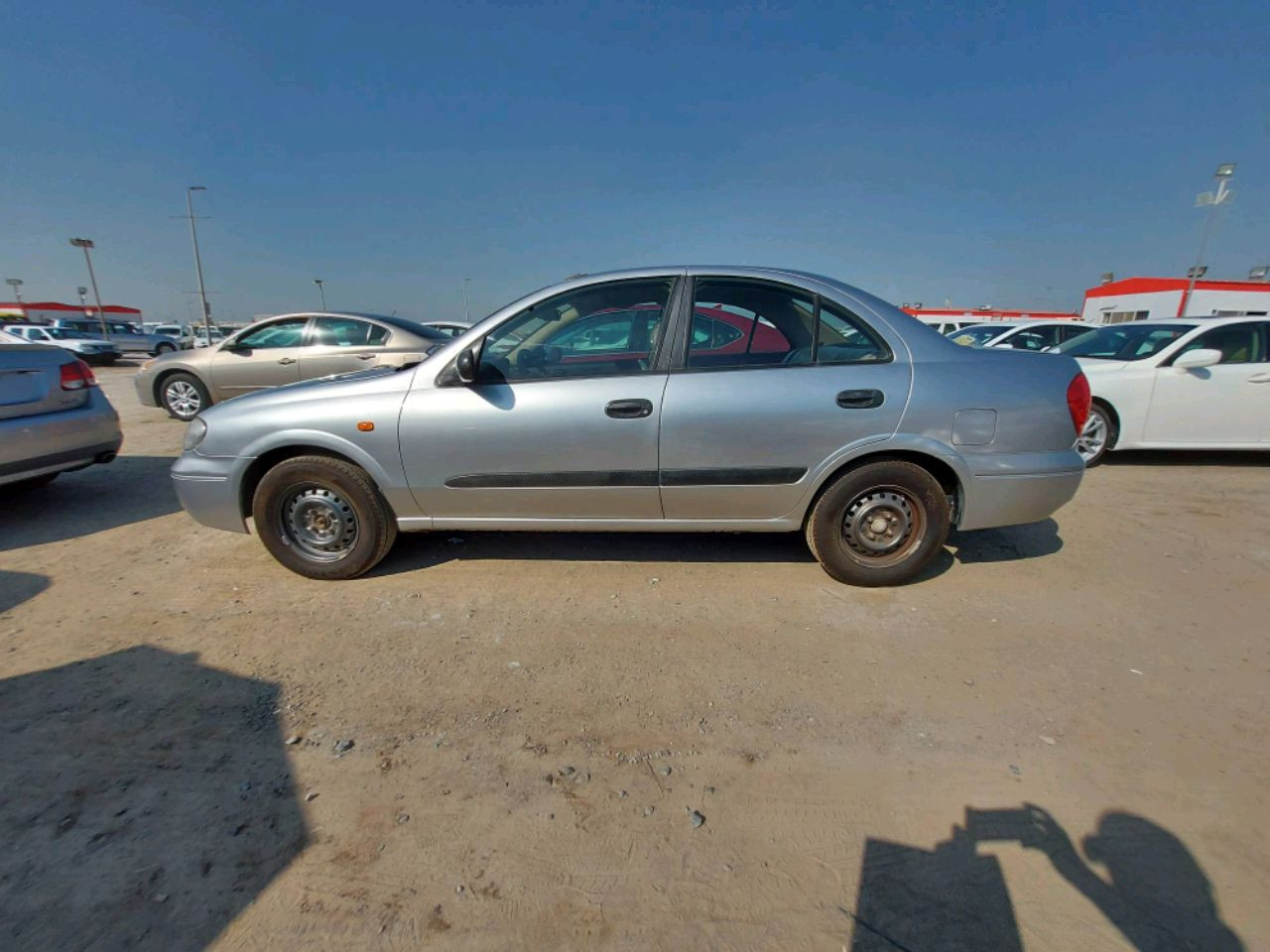 Nissan Sunny - Image 5