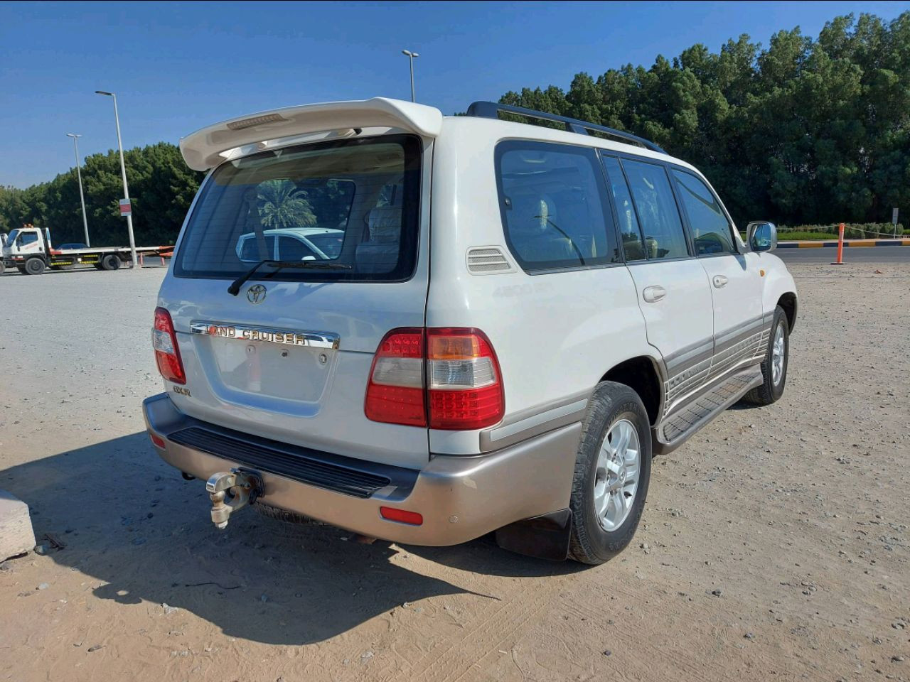 Toyota Land Cruiser - Image 3