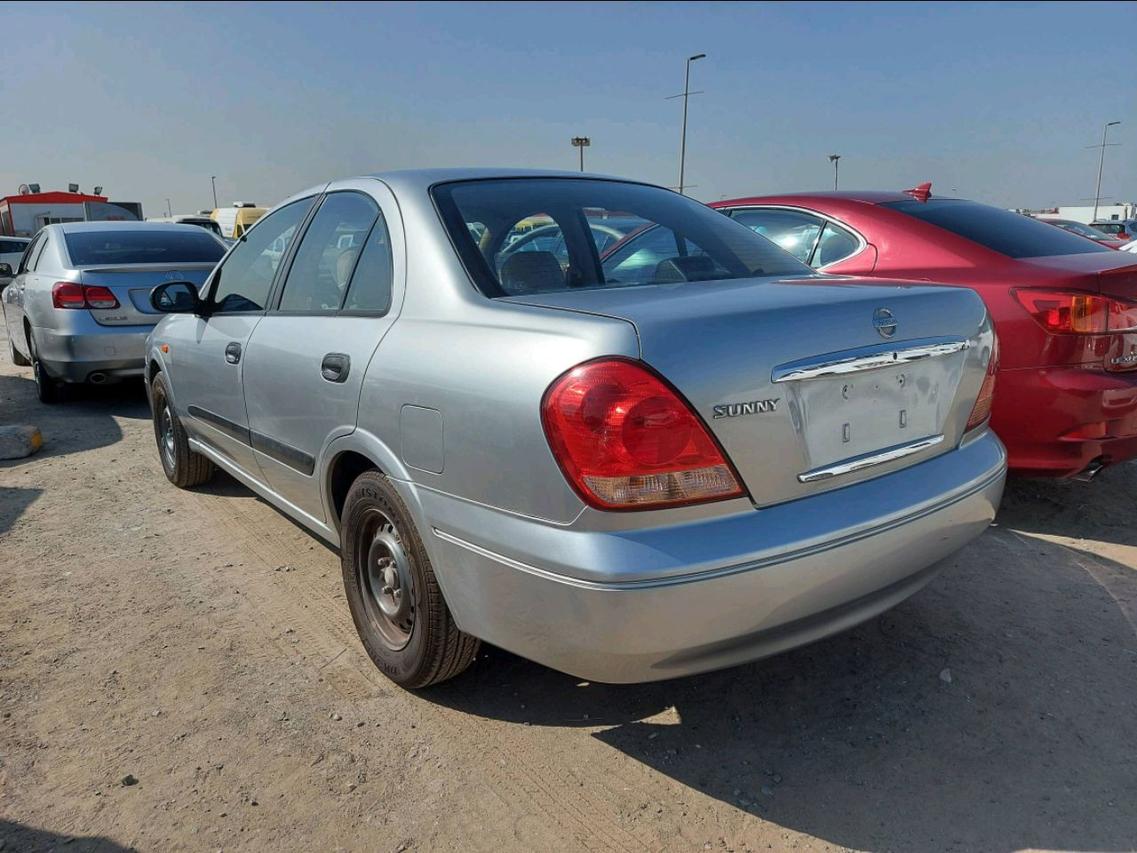 Nissan Sunny - Image 3