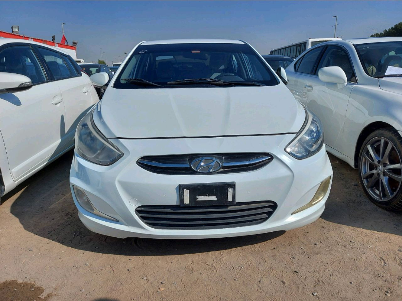 Hyundai Accent - Image 6