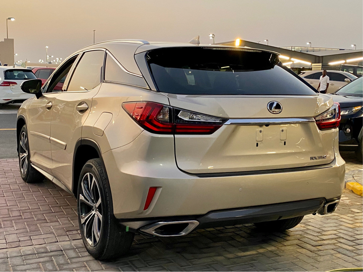 Lexus RX-Series - Image 3