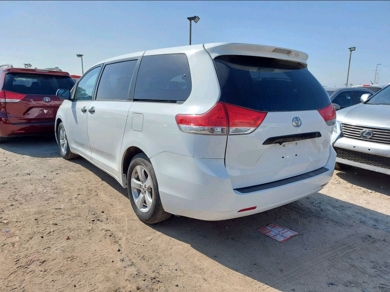 Toyota Sienna - Image 4