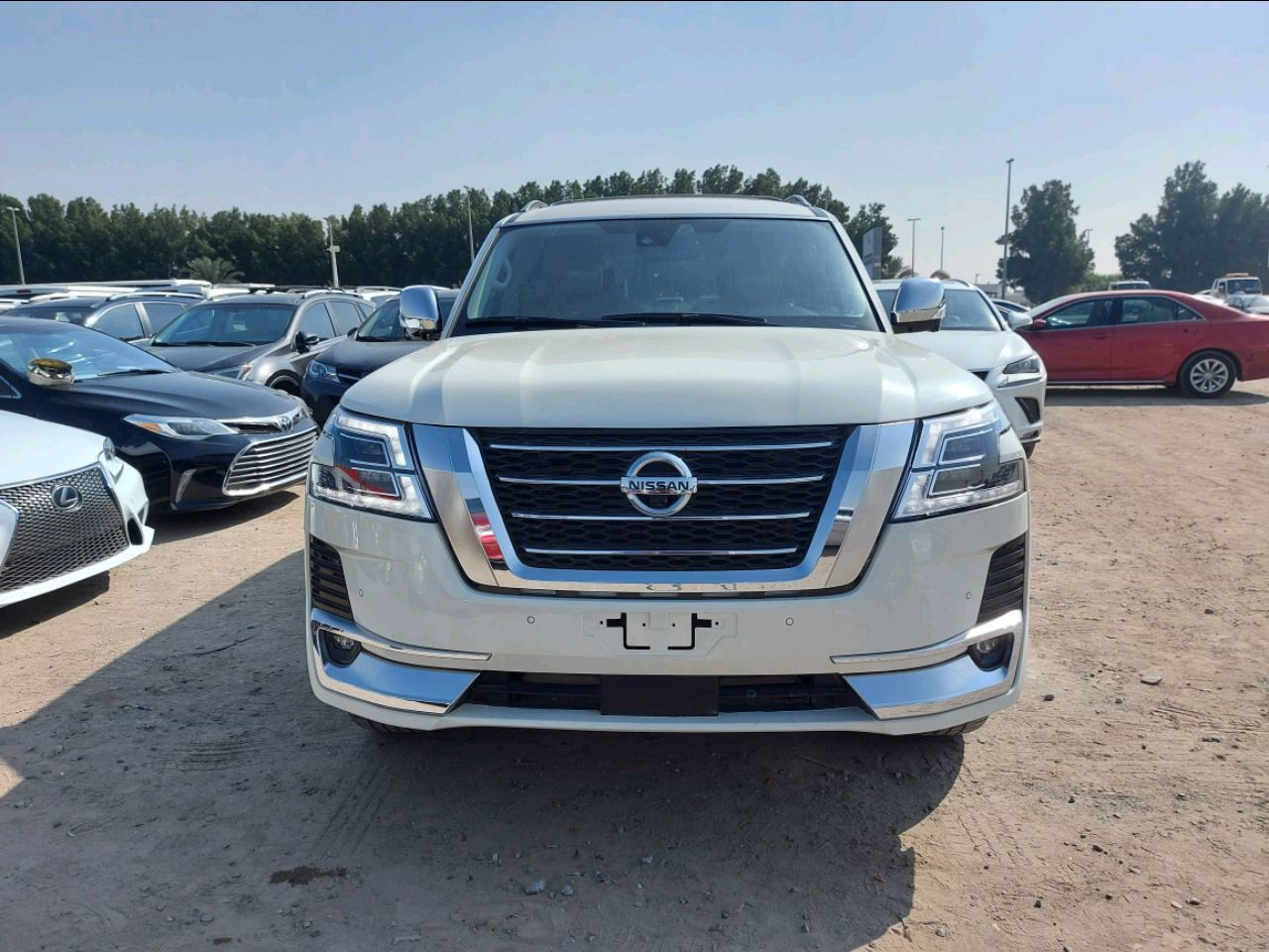 Nissan Armada - Image 3
