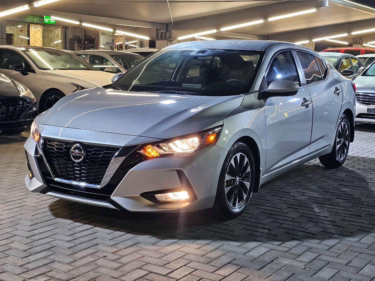 Nissan Sentra - Image 11
